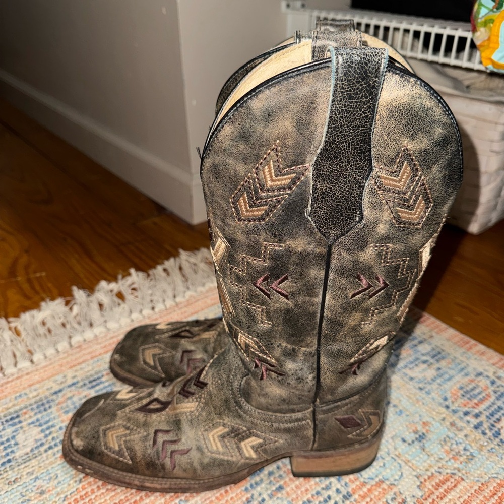 Circle G Women's square toe boots - Picture 2 of 4